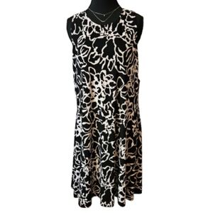 Anne Klein NWT Women's Black And White Sleeveless Dress Size 12